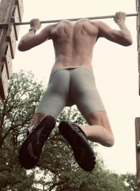 Live strong by Hyperdudelove