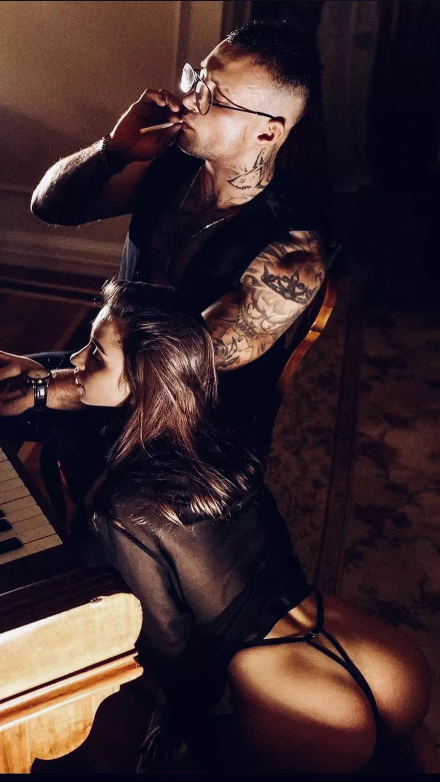 Liya Silver’s admirable dimples of Venus posted by barebutchbush