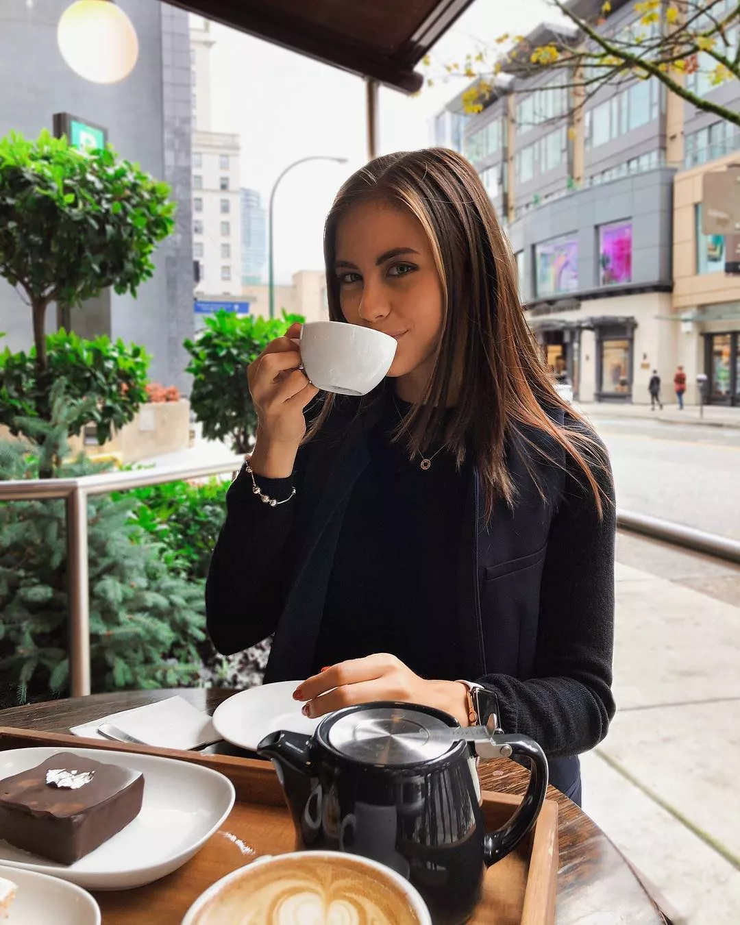 Liza posted by BOOOOOOOBIES