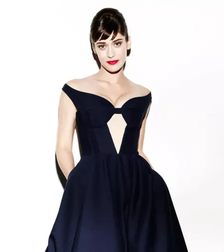 Lizzy Caplan by Ree-Ko