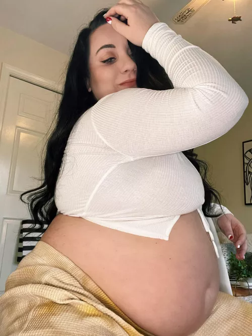 Lock a funnel to my mouth and don’t take it out until I weigh 400lbs plz by curvagecaseyBBW