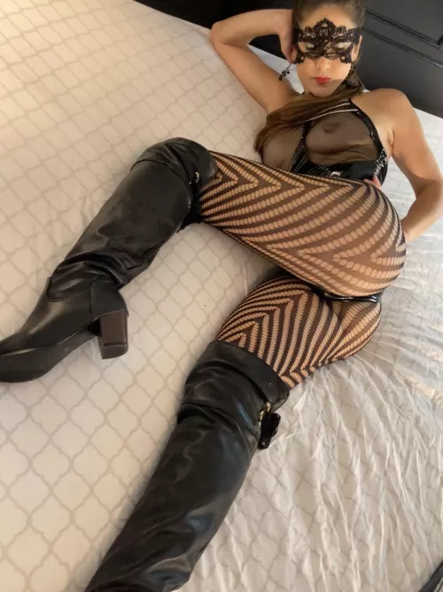 Lock it up and serve me by QueenandHerproperty