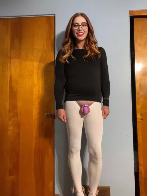 Locked and submissive by izzypet1