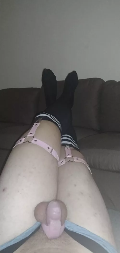 Locktober day 11: I'm shrinking I don't think I wanna be let out by SluttySissy_Kelly