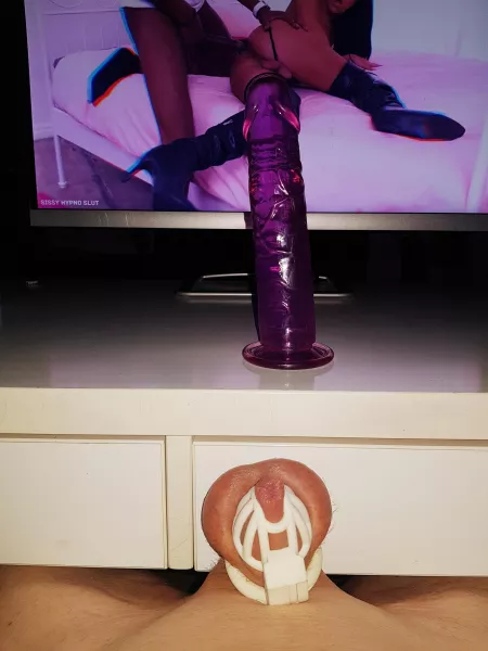 Locktober Day 2. Been ordered to watch porm and suck my dildo by xSissyTrisha