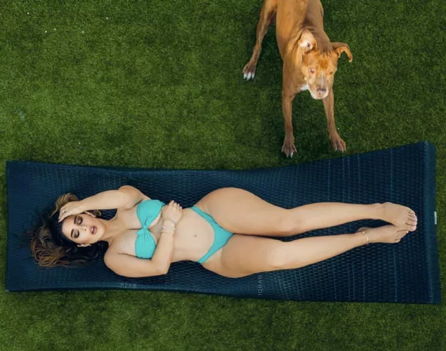 lol at my reaction to the charging doggo by rosaverte