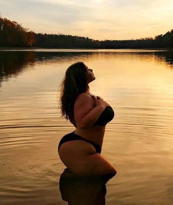 London Andrews posted by evenflow_2991