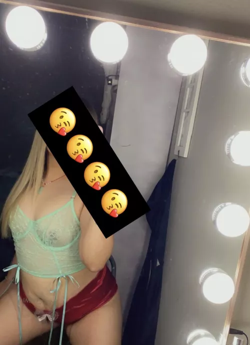 Lonely & horny 🥺 by Soul_713