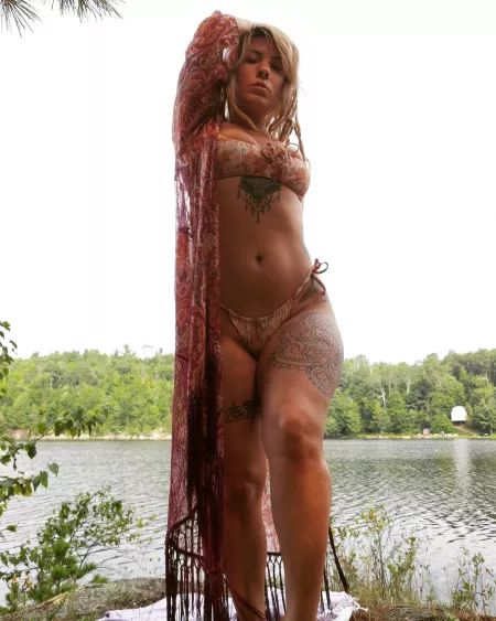 Lonely on the lake by emmyxchelle