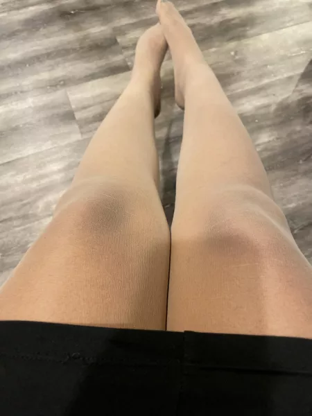 Long day at the office…in a nude mood 🤪 by preitypink