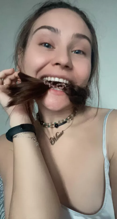 long hair is very comfortable for games, would you play with me?😛 by muse_online