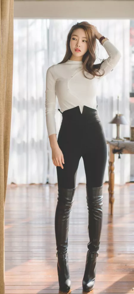 Long legs. by pleinvent1977