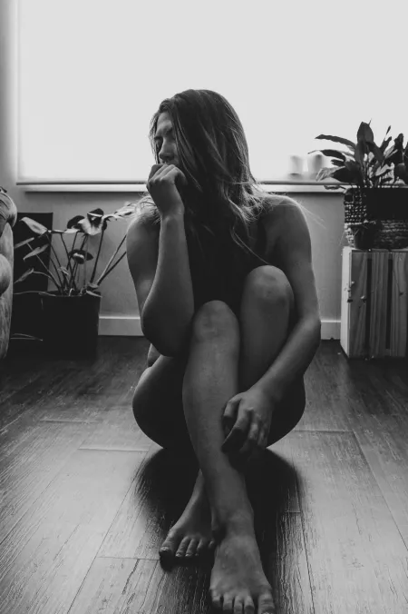 Long legs in black and white by hazyydaisy