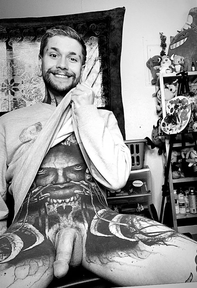 Long time no Reddit! I miss you all, hope life has been kind. Recently split my tongue and took some down time to heal but I’m back in business 🧡🐍 posted by rabid32