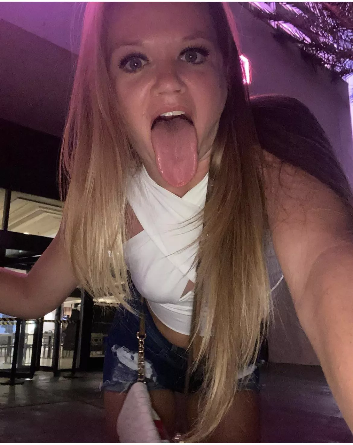 Long Tongue Kate posted by 2bent