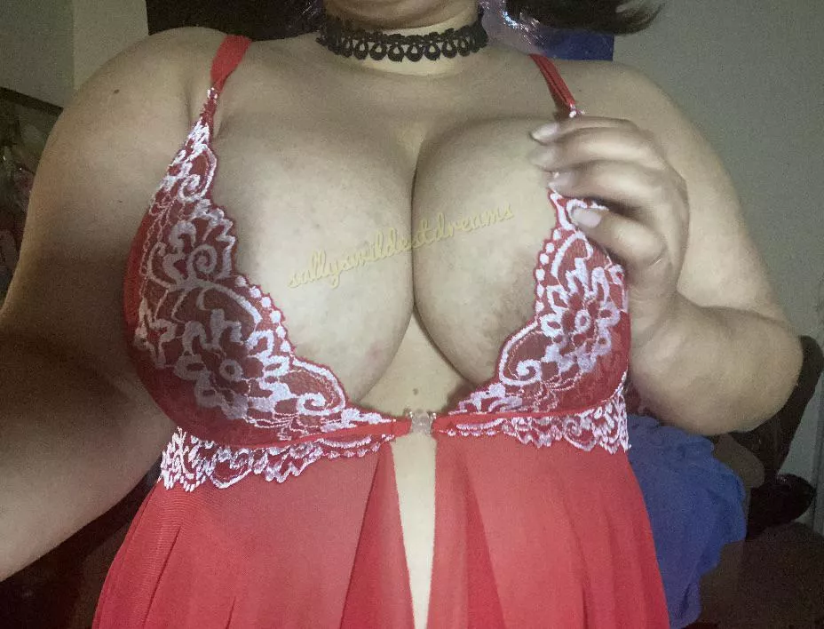 Look at how my blouse can BARELY stay buttoned… these babies are aching to come out, wanna see them? 😏😏☺️☺️😚 posted by sallyswildestdreams