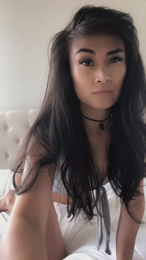 Look at me! 👀 by sunshinesina