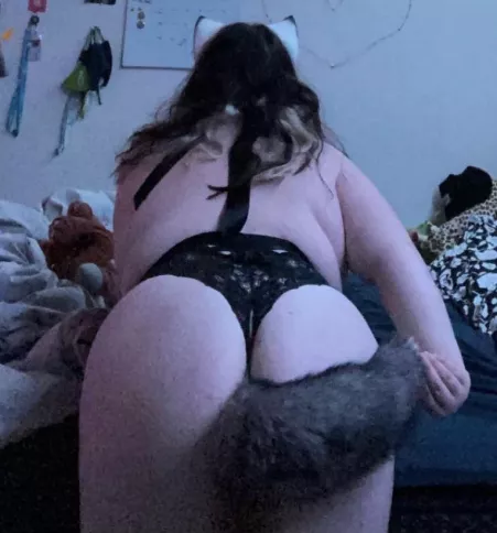 Look at my cute tail and ears 💓 by marriesub