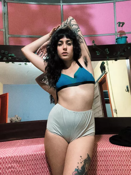 look at my pits by Rutelessa