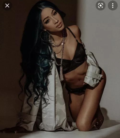 Look at that body fuckkkk by Arianalover2211