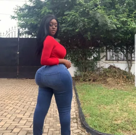 Look at the way that ass sit in them Jean's by [deleted]