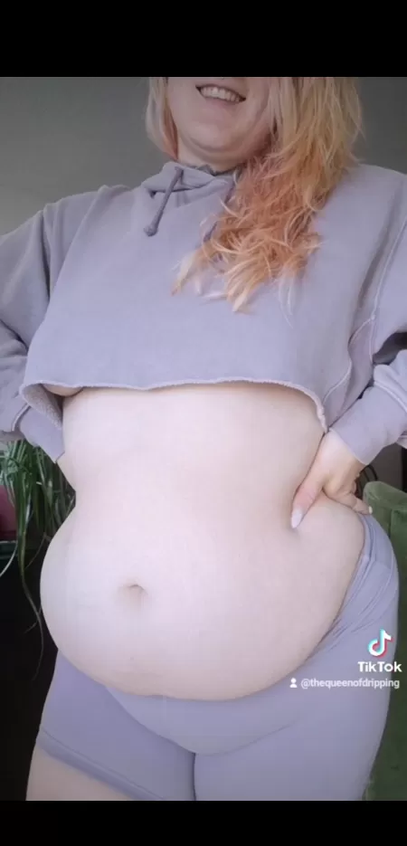 Look at these curves 😍 by queenofdripping