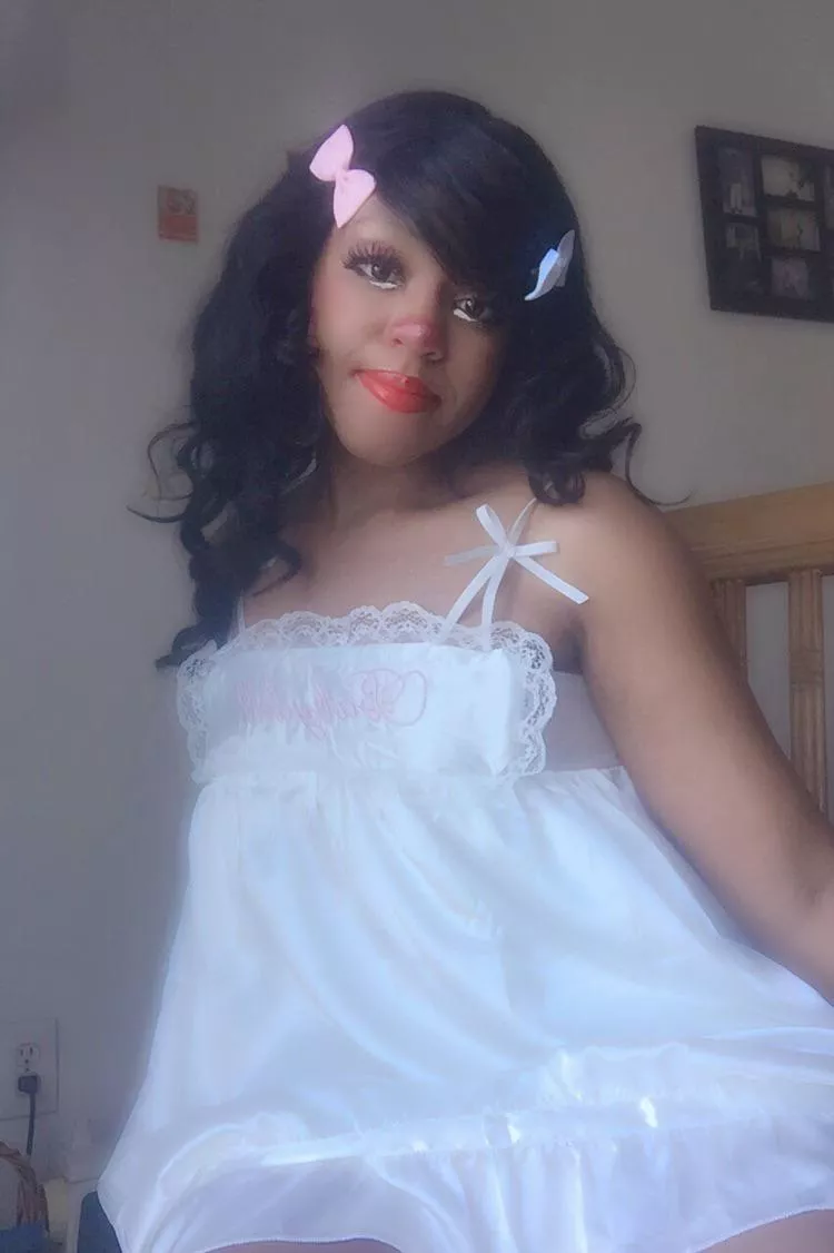 look at this new dress I bought 🥺💗🍭🍼 posted by nyangelic