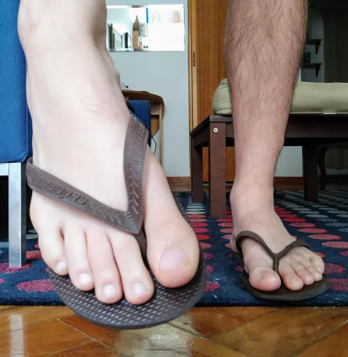 Look at those toes of mine 😏 by meninodorio