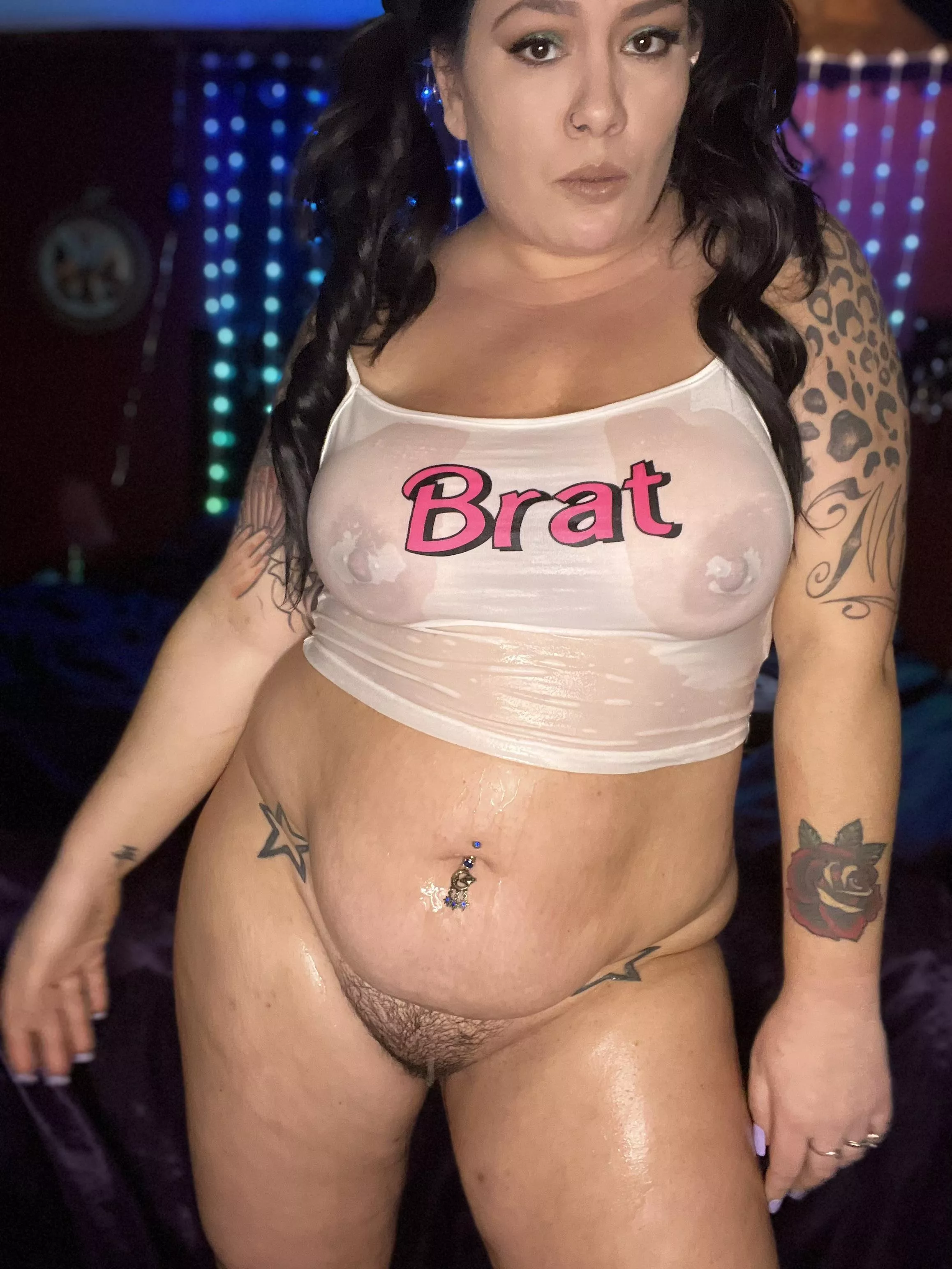 Look closer posted by Cccuuunnntttsuela