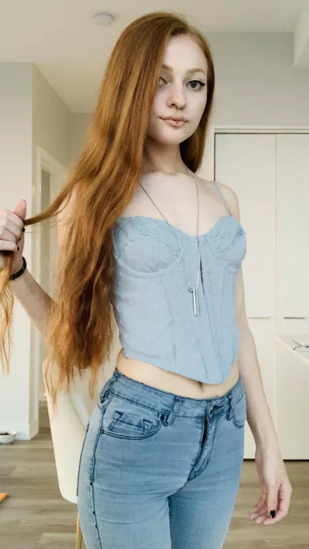 Look how long my red hair is getting🤍🙂 by Pingk