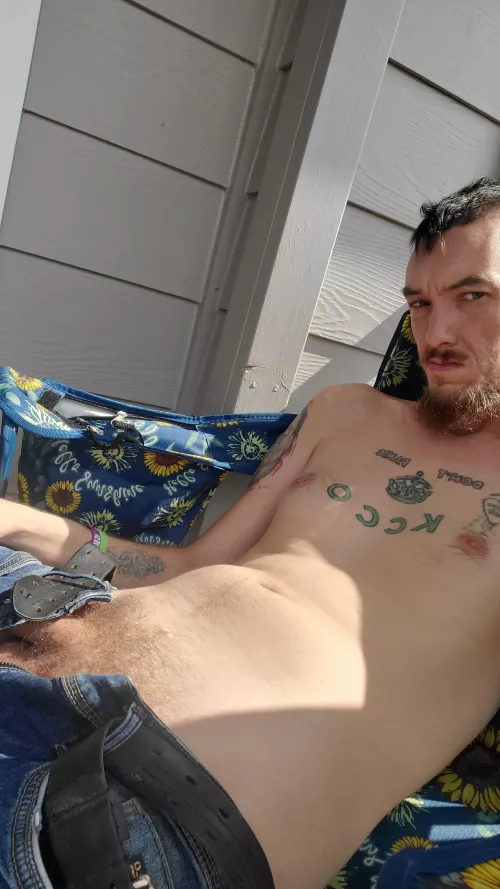 look the way they look in the sun by evilass666