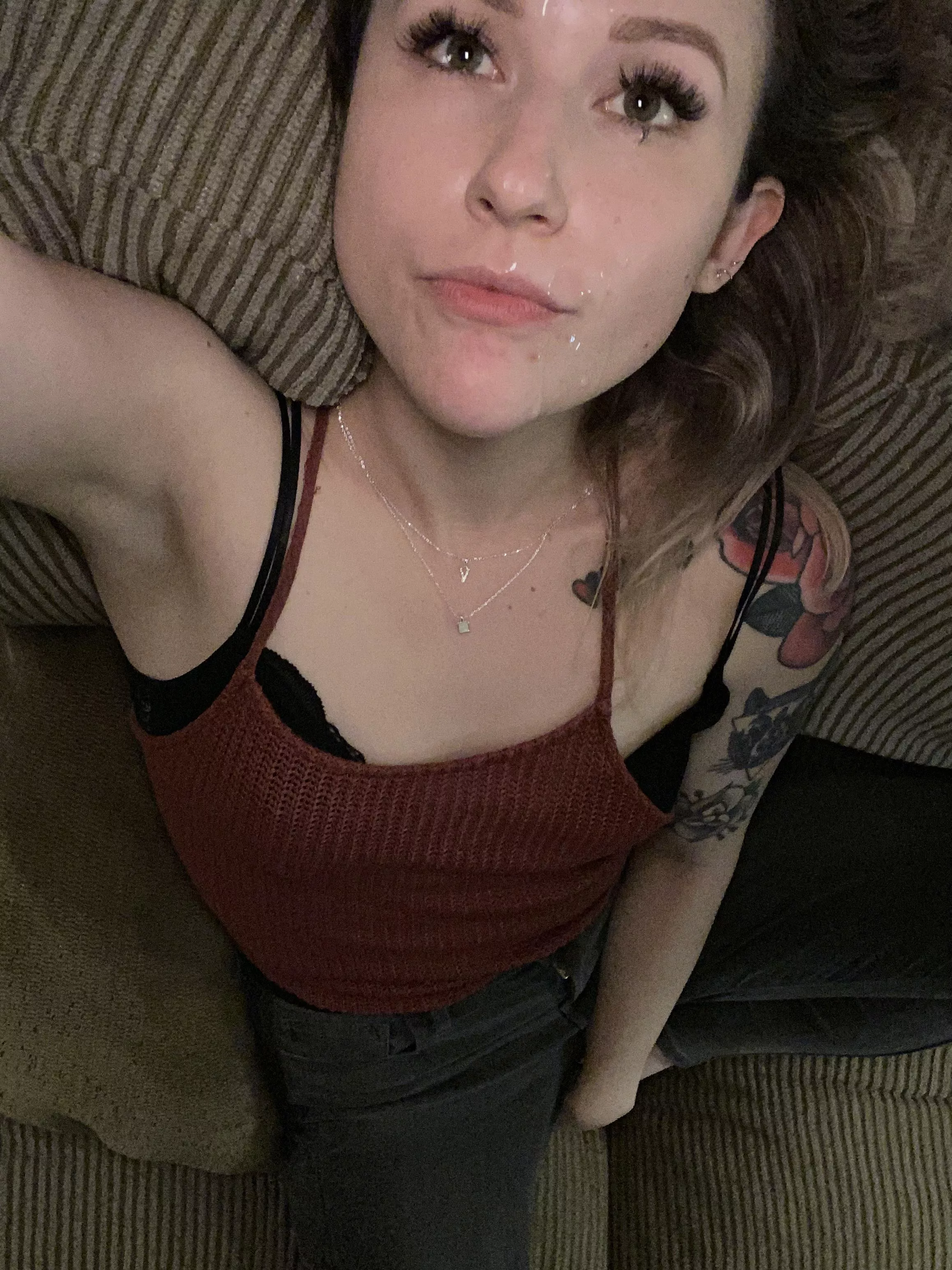 Look up at it 👀 ayeeee💦 posted by KittyPill