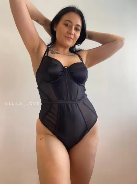 Look up here😈 by lunalovelyxo