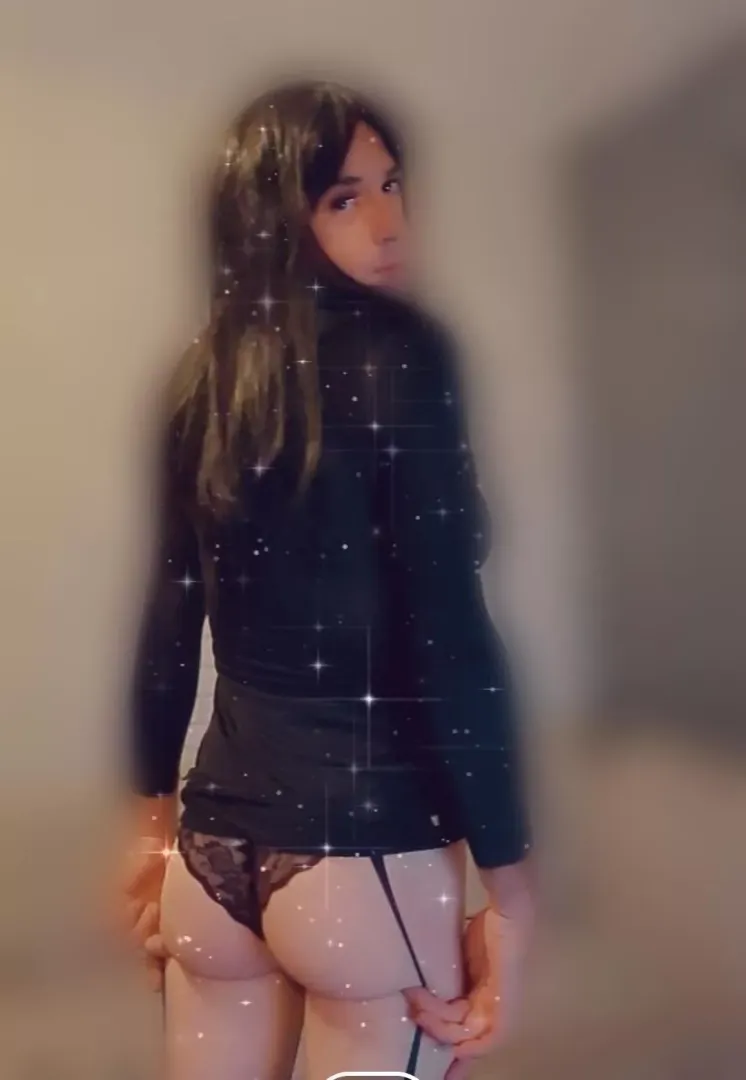 Look up to my eyes, or do you like the ass posted by sissybitchboy101