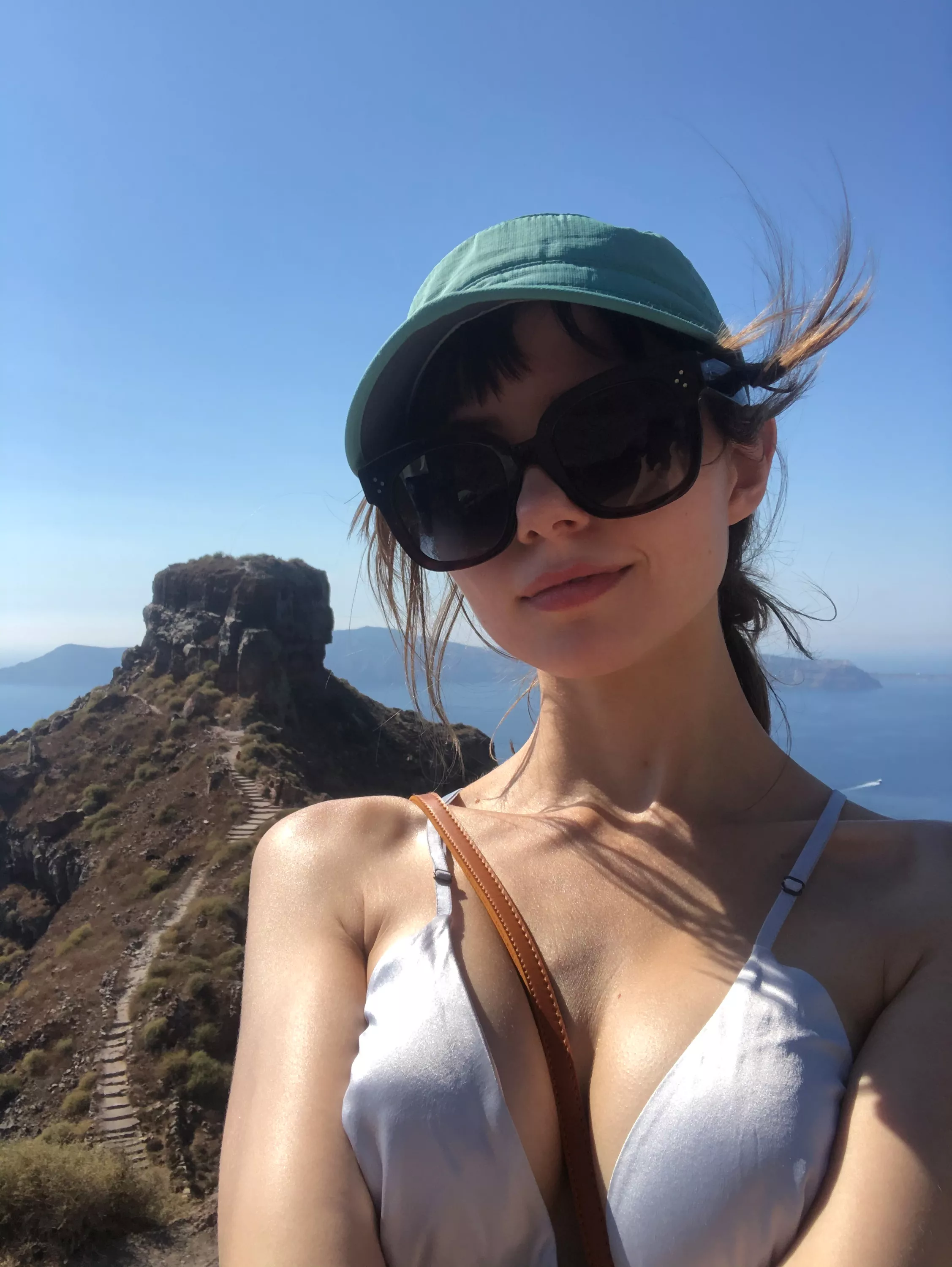 Look what you're missing on Twitter. Link in comments posted by liararoux