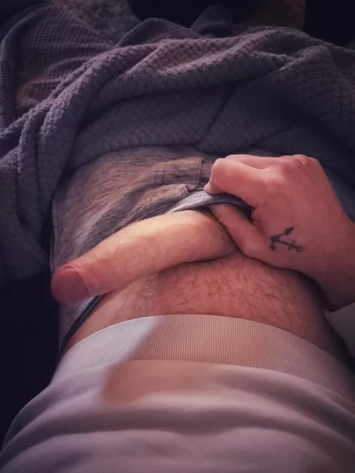 Look who's peeking.. by kingster85