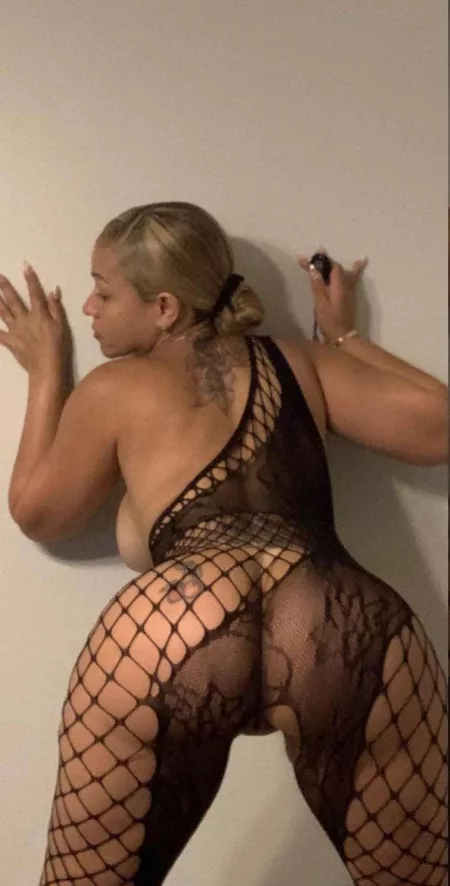 Lookin for someone Who can caption my mother for posts 🙏 by Upstairs_Cat_6162