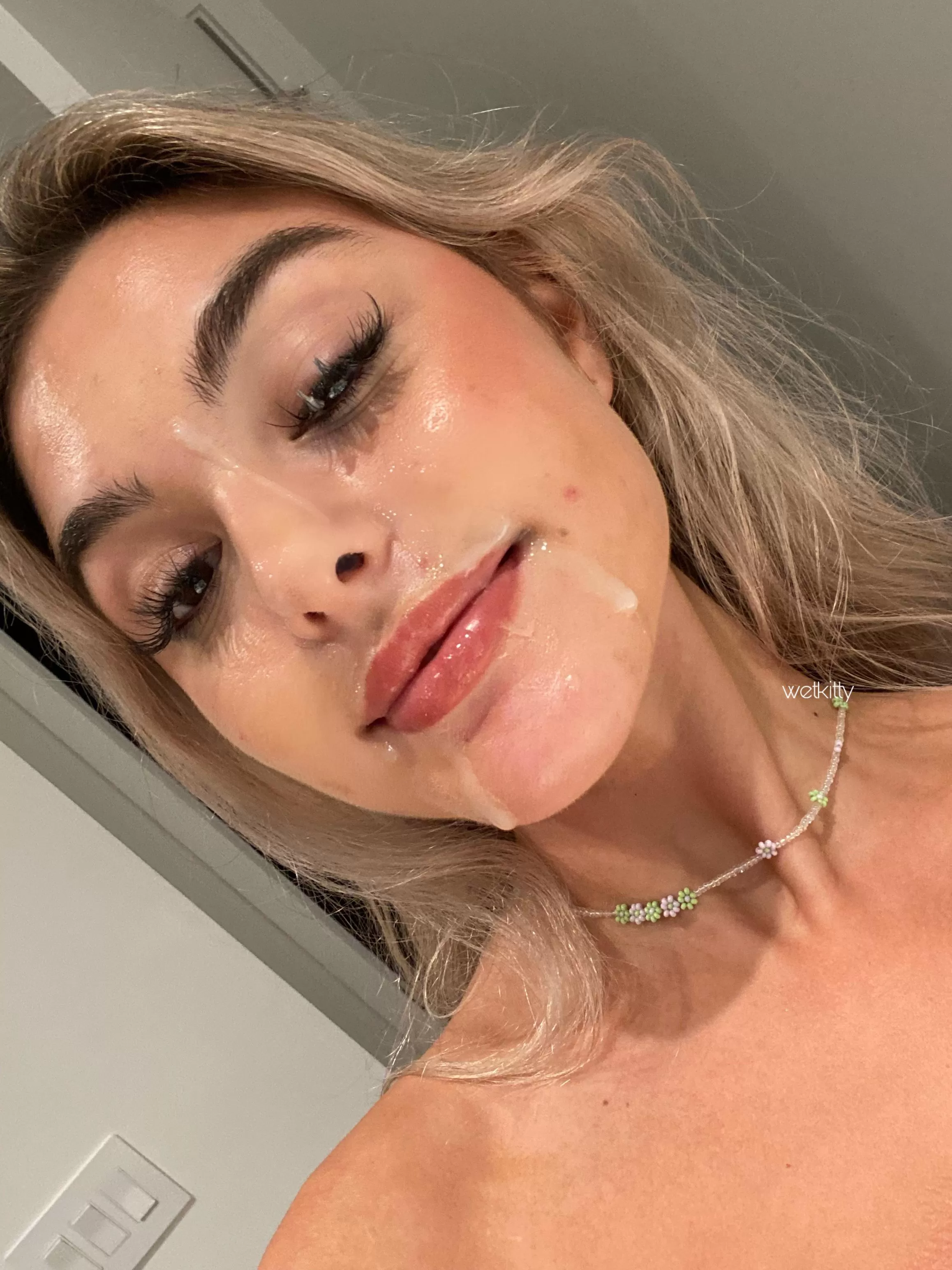 lookin like a Glazed doNut posted by wetkitty_of