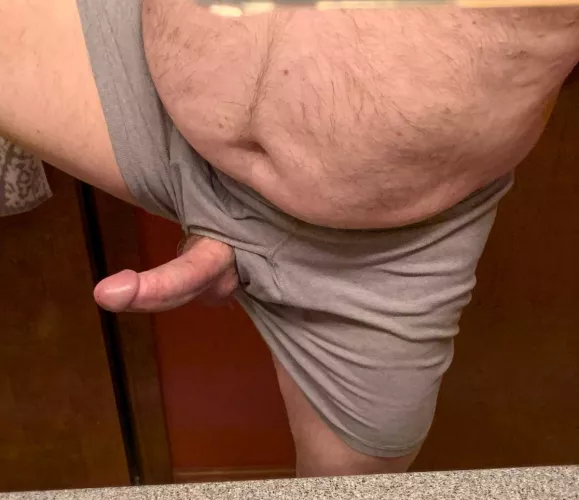 looking a little chubby in this pic by jtt-hangwithme