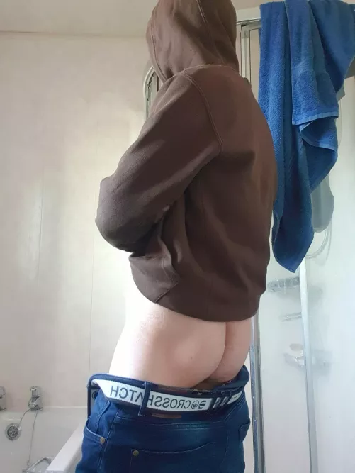 Looking a little pale - turn 'em red? 😉 by NELad94