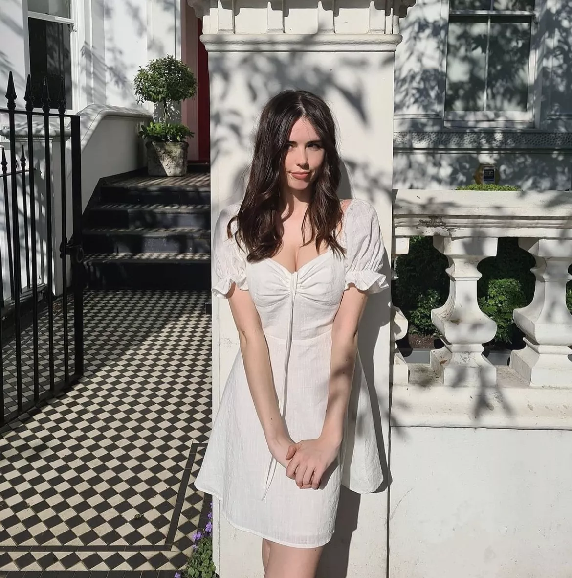 Looking cute posted by Fellybeel