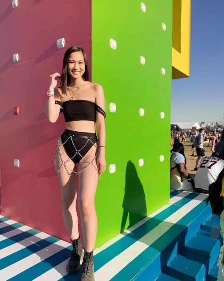 Looking cute in chains by TheFapscallion