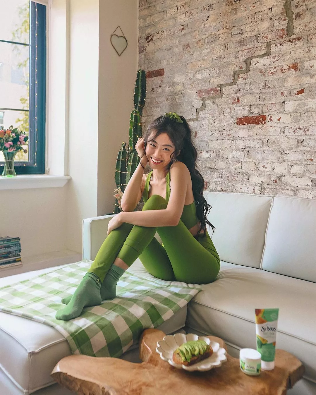 Looking cute in green socks posted by jpx82