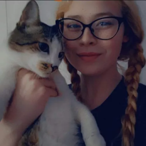 Looking for a big hairy cock in Florida to come over and bust my gfs cherry while I take pix and vids by kingdom769