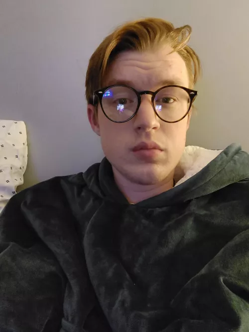 Looking for a boyfriend or friemds to chat with in nc area or around the world hmu by Lunarraynenix94