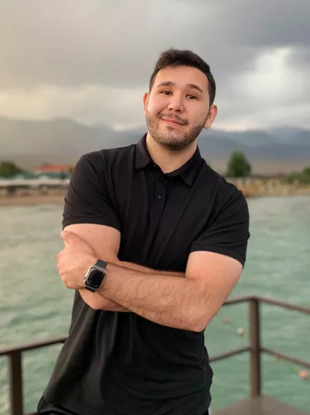 Looking for a cute guy to sing “simply the best” to ❤️ dms are open by jtolibov