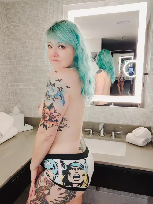 Looking for a hero. by gothic_popsicle