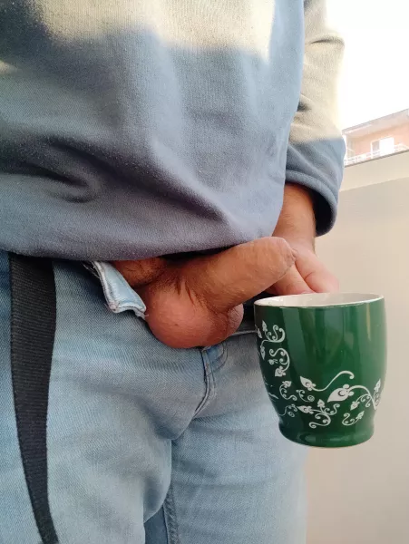 Looking for a mouth or an ass. What do you think? 😏😎 by themightykthullu