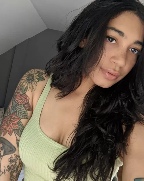 Looking for a new boyfriend! Interested? by TarooRooot