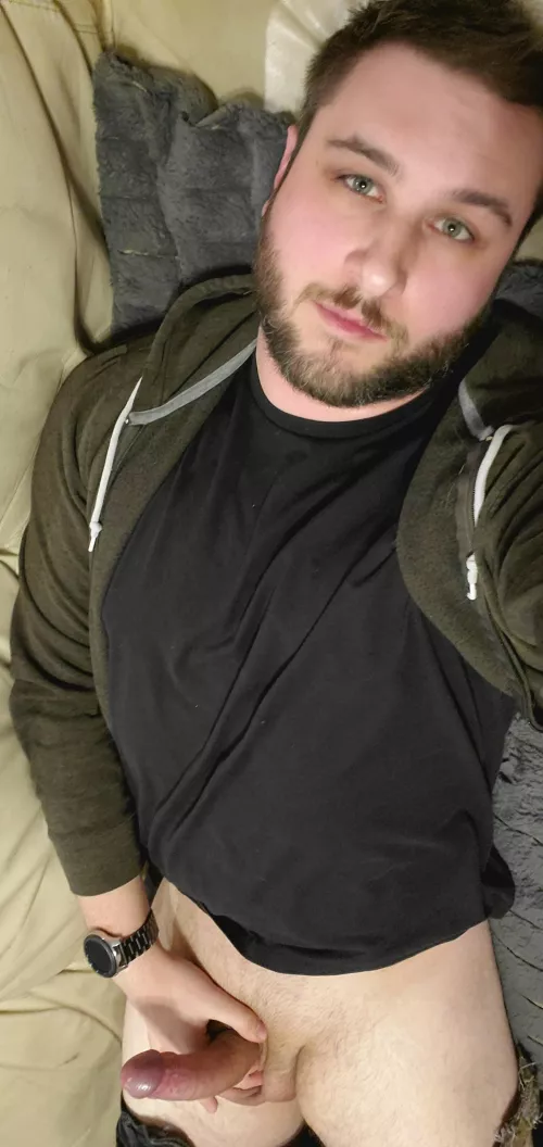 Looking for a place to sit? Spots just opened up 😉 by slimslam_spaceman